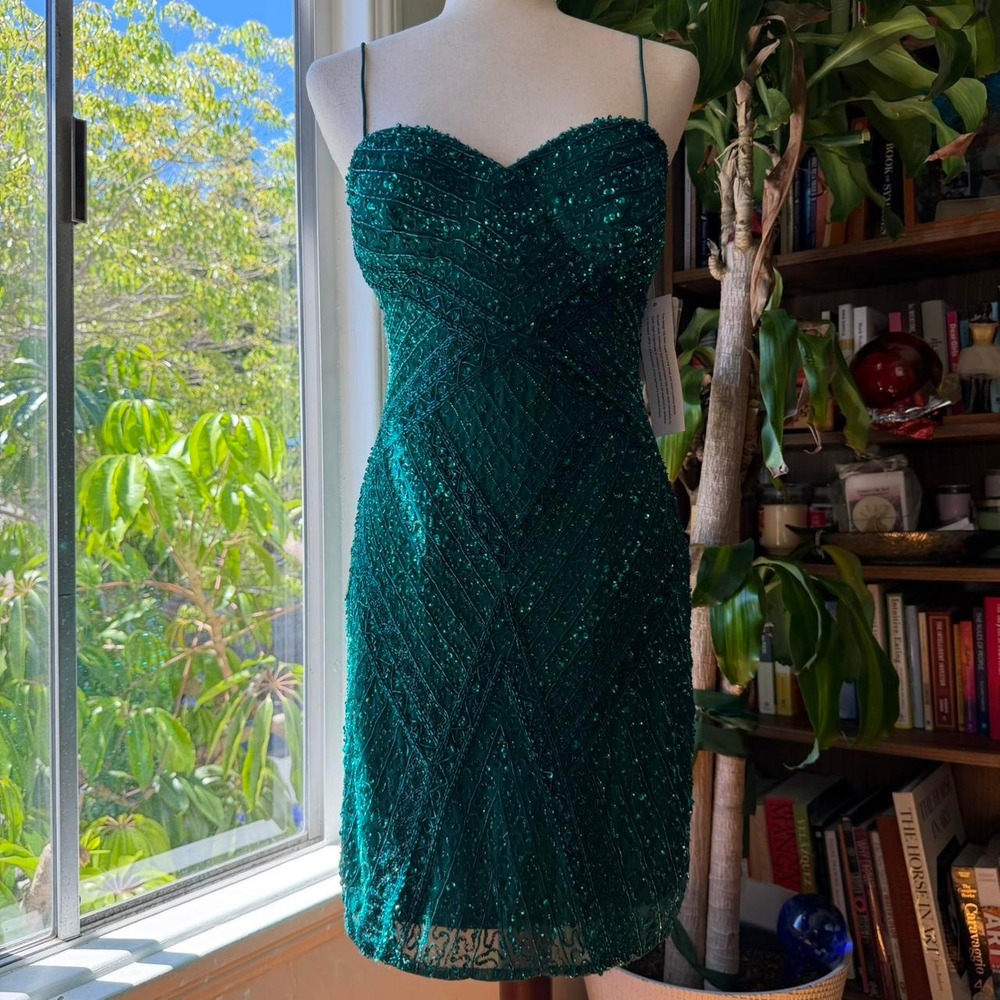 Aidan Mattox Emerald Green Beaded Sequin Formal Cocktail Dress 054460160 Size 4